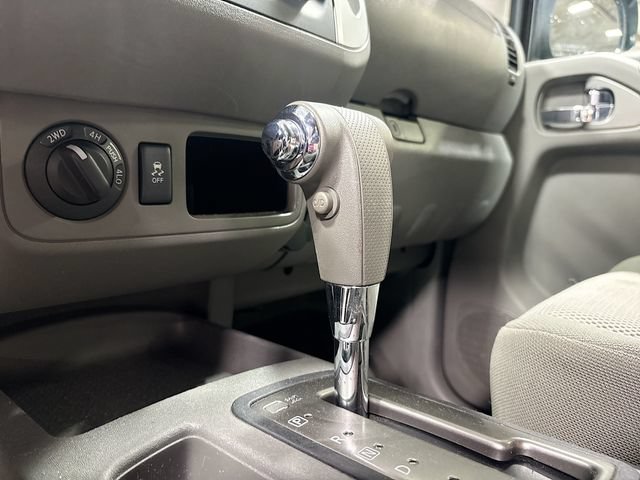 Used 2014 Nissan Frontier SV AWD/4WD image 16