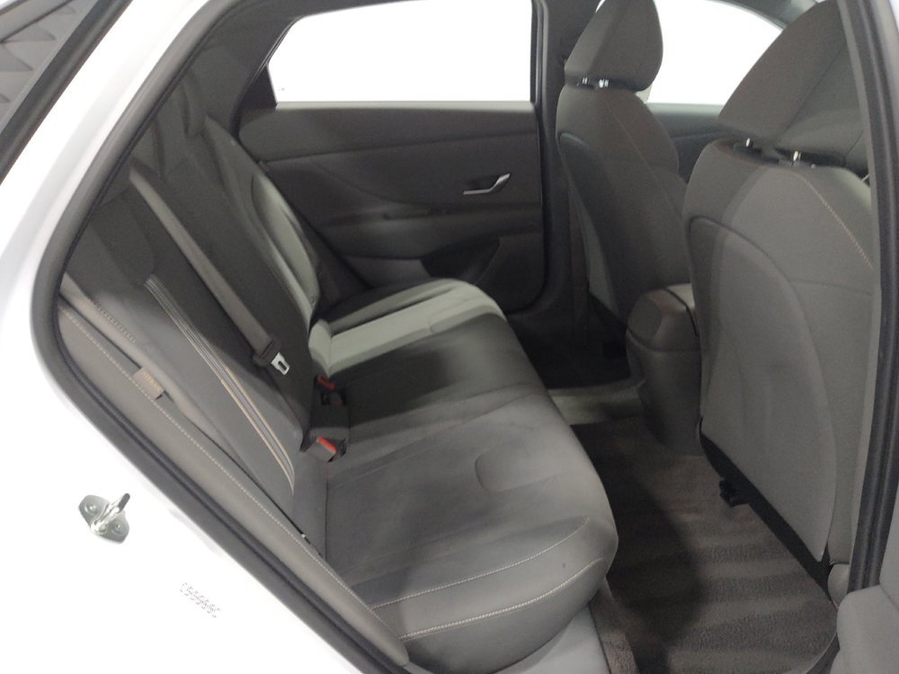 Used 2024 Hyundai Elantra SEL FWD image 19