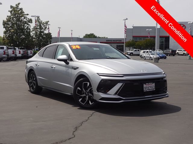 Used 2024 Hyundai Sonata SEL FWD image 2