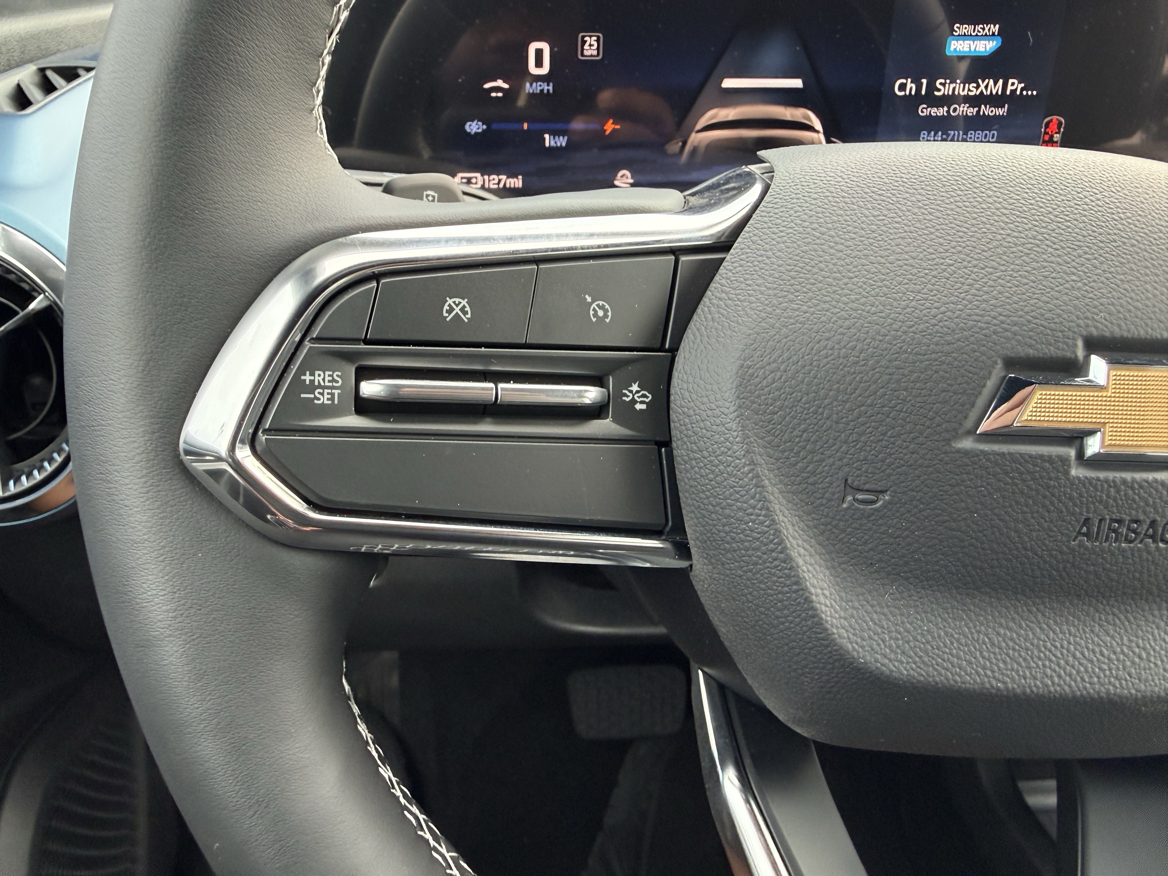 New 2026 Chevrolet Equinox EV LT AWD/4WD image 18