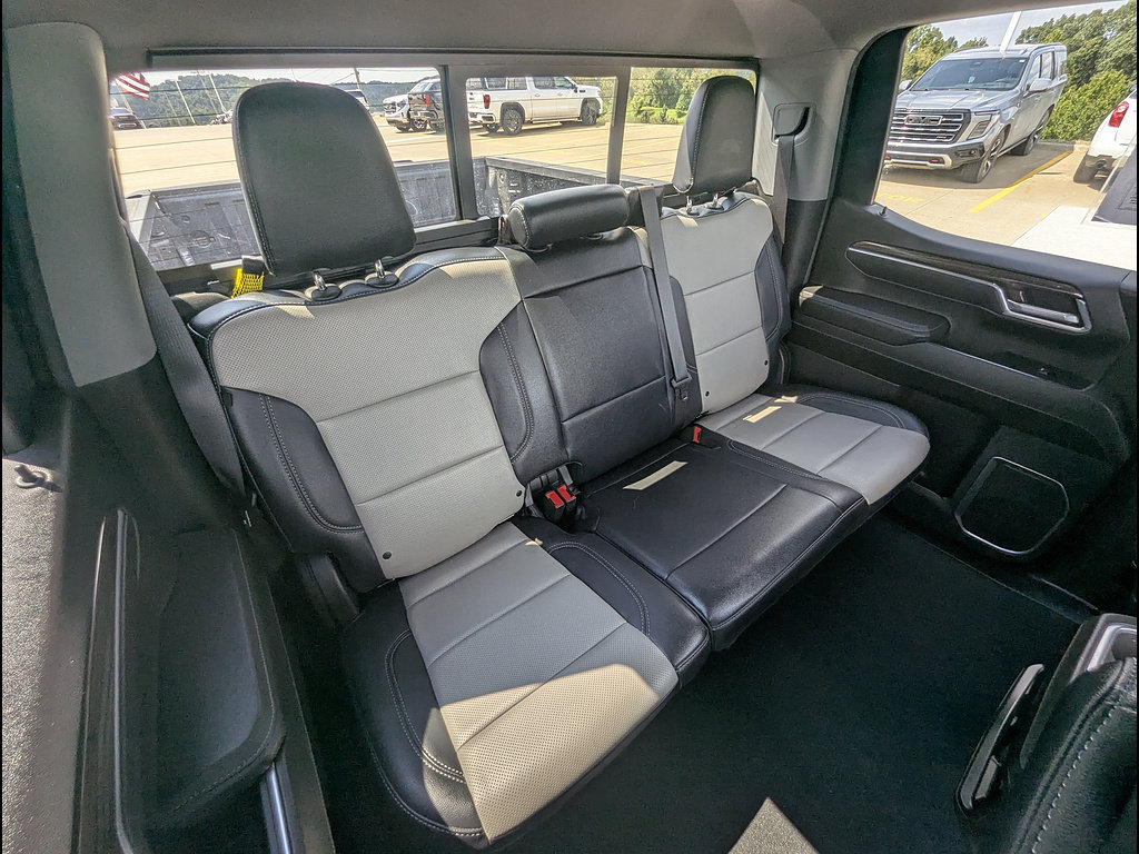 Used 2023 Chevrolet Silverado 1500 RST w/ Convenience Package II AWD/4WD image 23