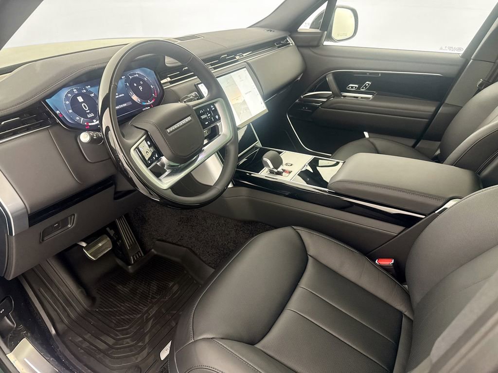 New 2026 Land Rover Range Rover SE image 9