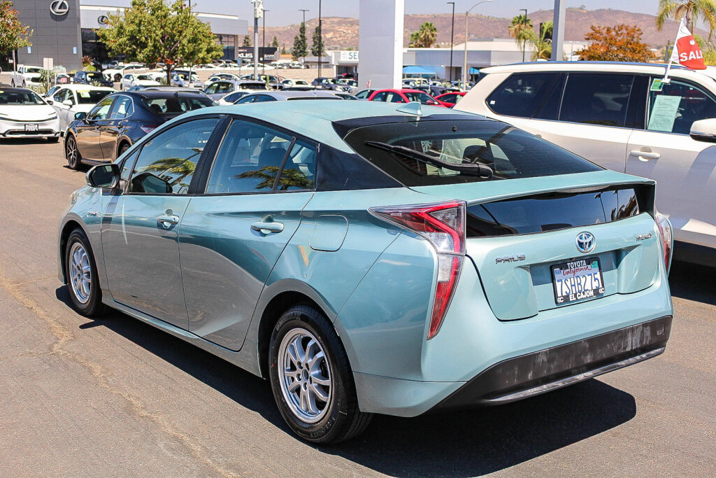 Used 2016 Toyota Prius Two FWD image 24