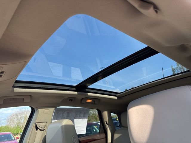 Used 2015 Cadillac SRX Premium AWD/4WD image 16