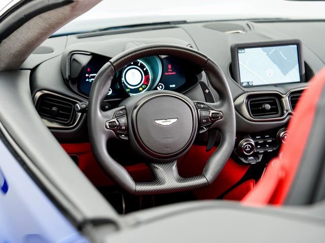 Used 2022 Aston Martin V8 Vantage Roadster image 10