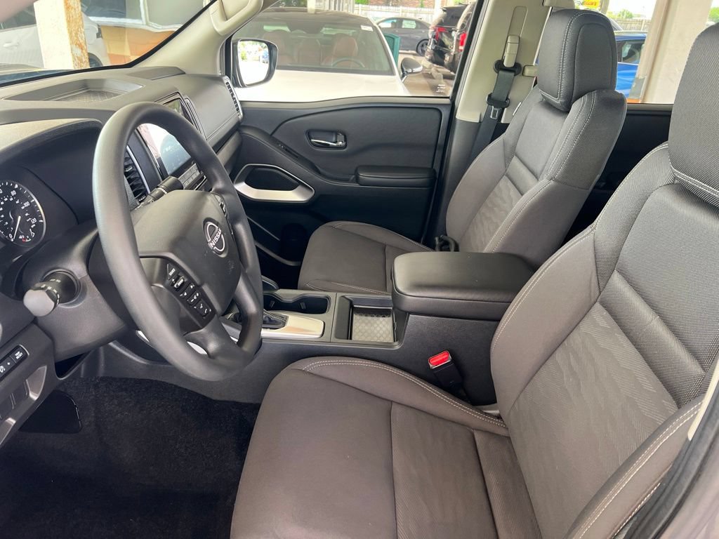 Certified 2024 Nissan Frontier SV AWD/4WD image 4