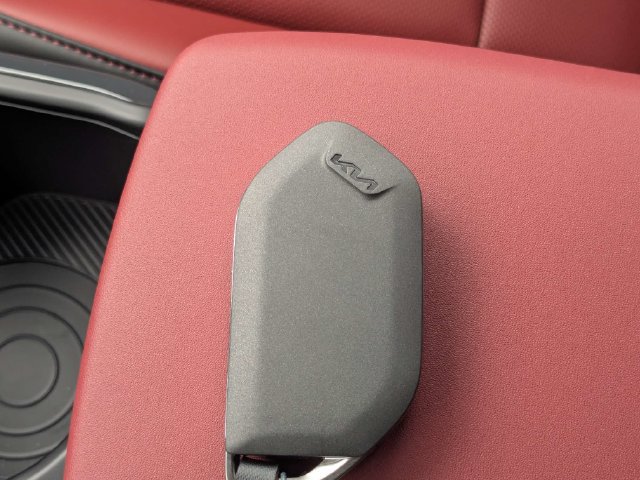 New 2026 Kia K4 GT-Line w/ GT-Line Premium Package FWD image 31