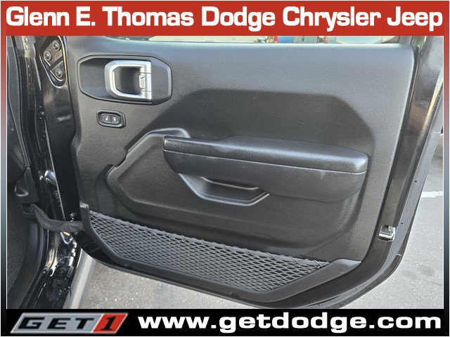 Certified 2022 Jeep Gladiator Willys image 34