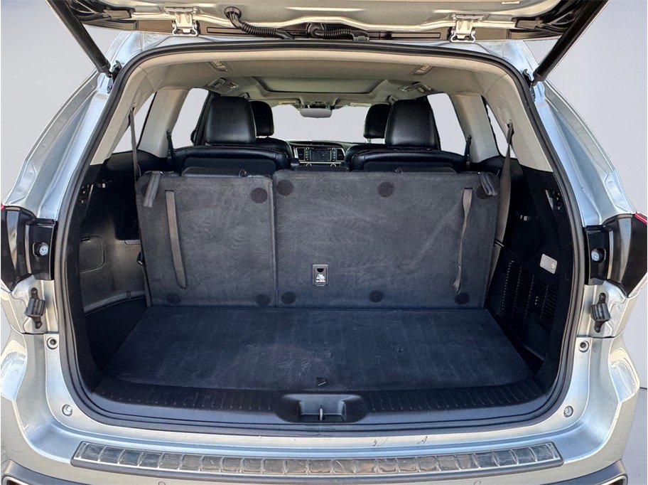 Used 2017 Toyota Highlander Limited Platinum AWD/4WD image 27