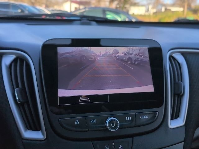 Used 2022 Chevrolet Malibu LT image 27