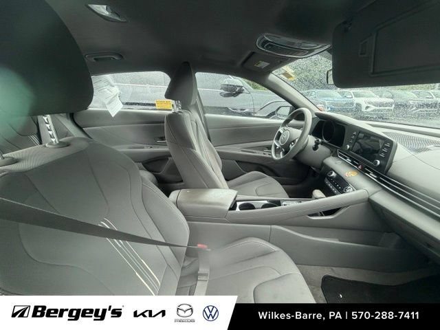 Used 2023 Hyundai Elantra Blue w/ Preferred Accessory Package FWD image 14