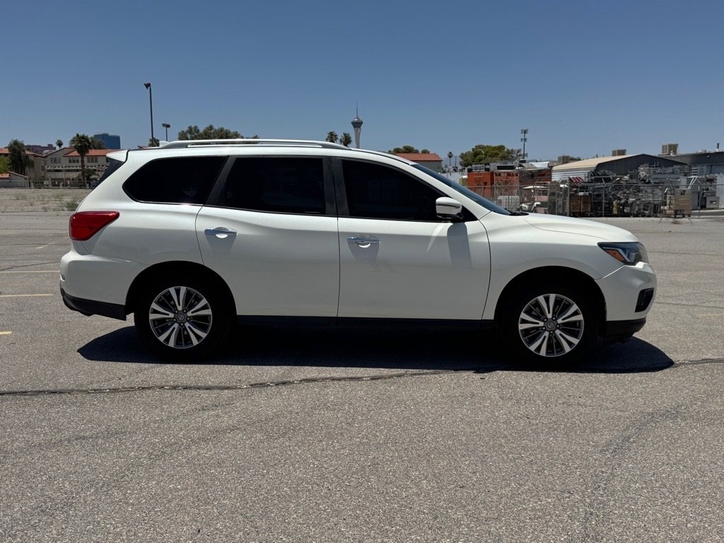 Used 2020 Nissan Pathfinder SL image 4
