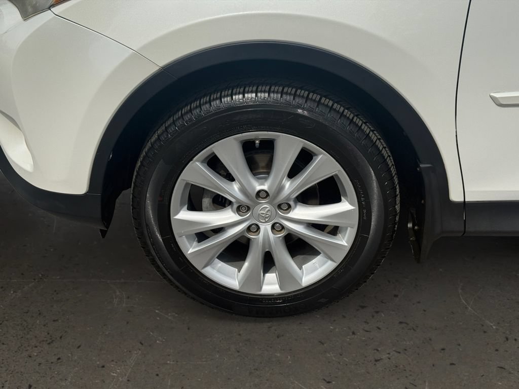 Used 2014 Toyota RAV4 Limited w/ Technology Package AWD/4WD image 9