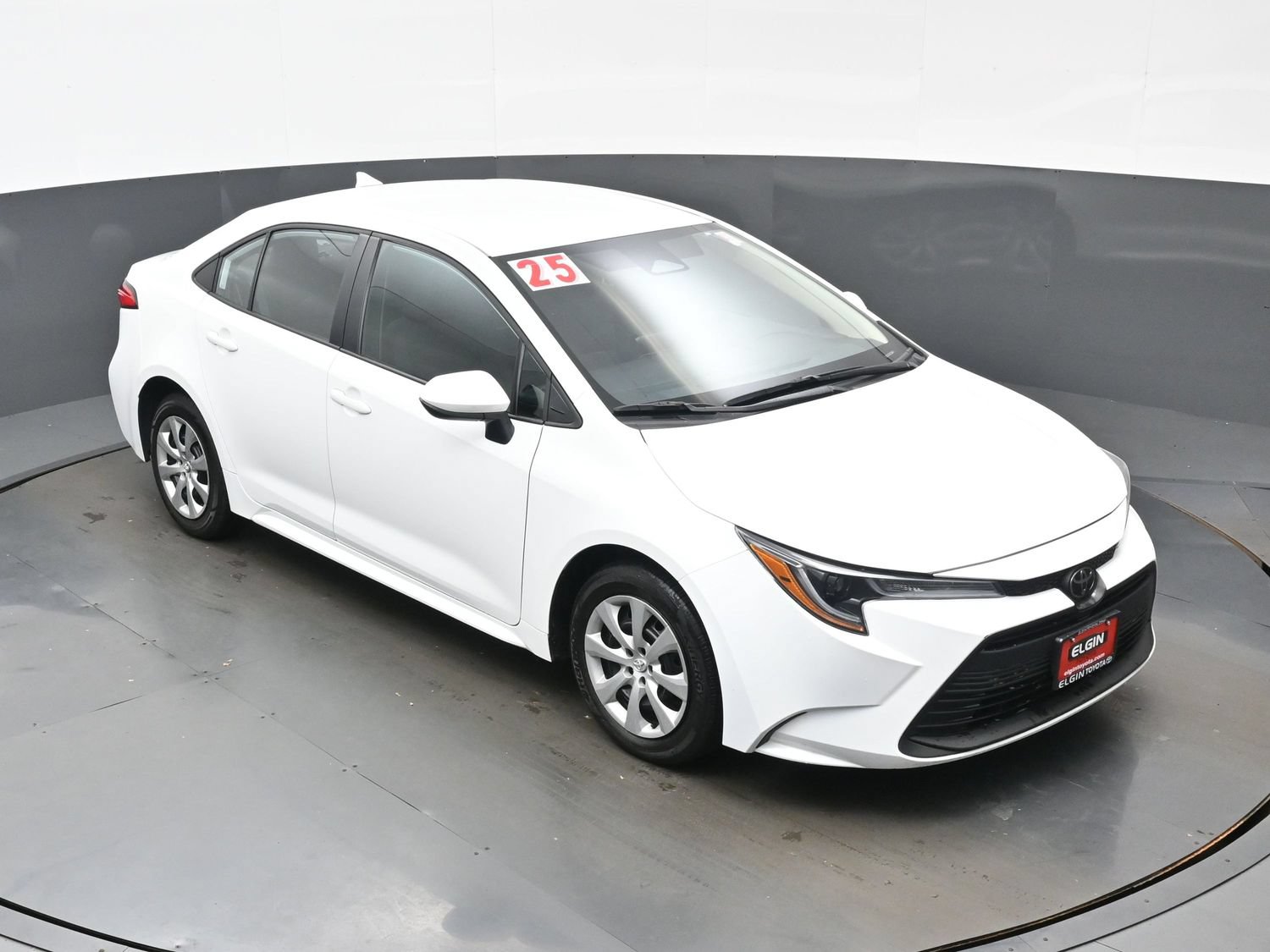 Used 2025 Toyota Corolla LE FWD image 32