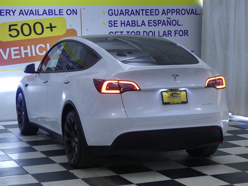 Used 2023 Tesla Model Y AWD image 5