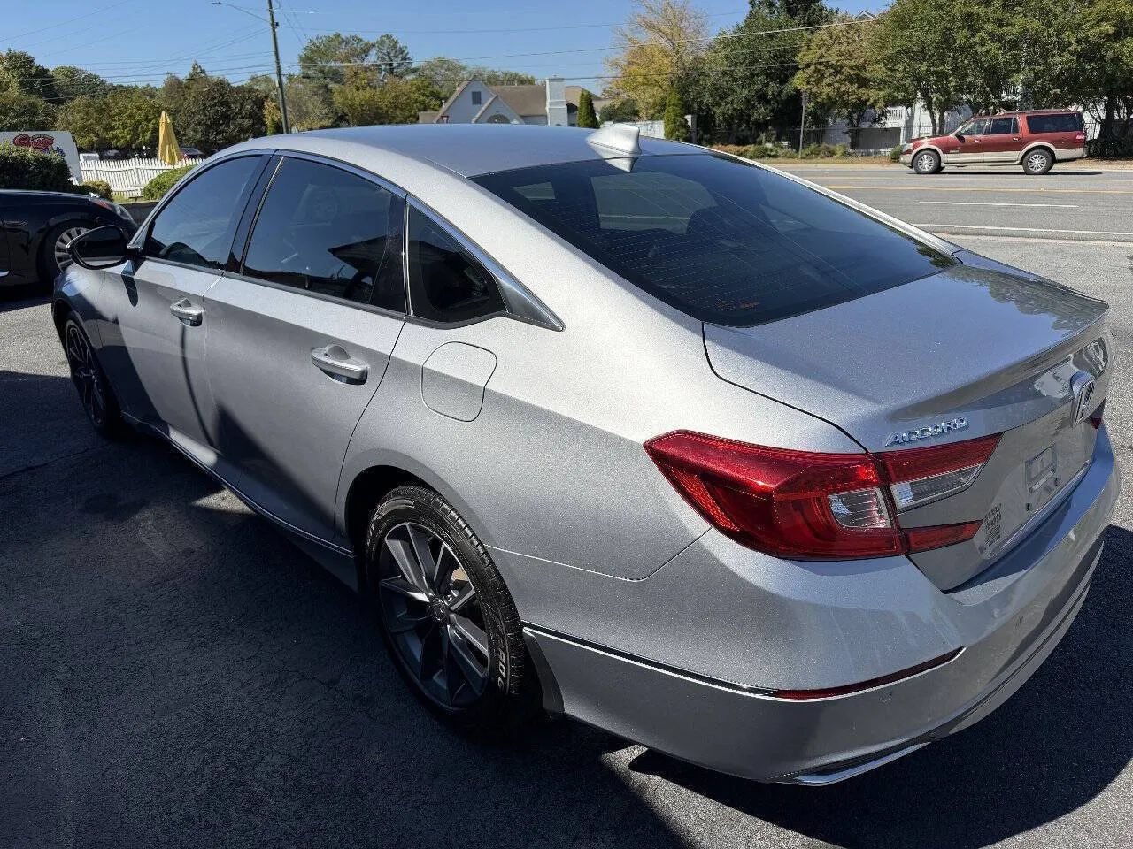 Used 2021 Honda Accord EX-L image 6
