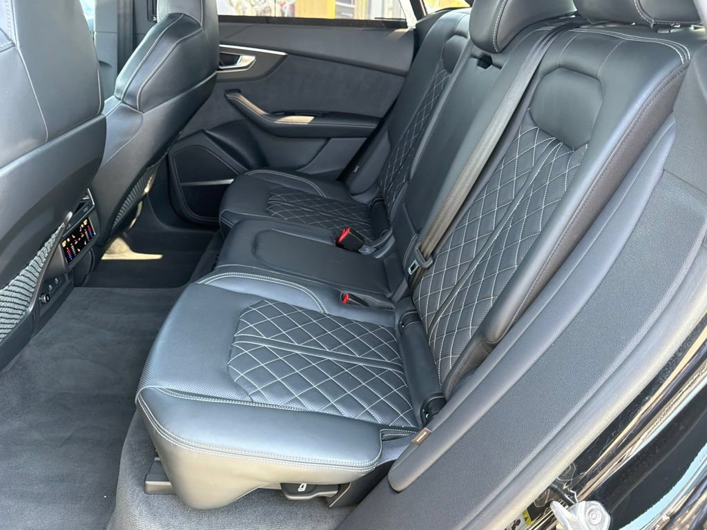 Used 2024 Audi SQ8 Premium Plus w/ Executive Package AWD/4WD image 31
