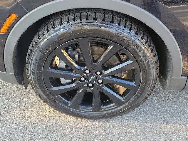 Certified 2023 Lincoln Nautilus Reserve w/ Monochromatic Package AWD/4WD image 8