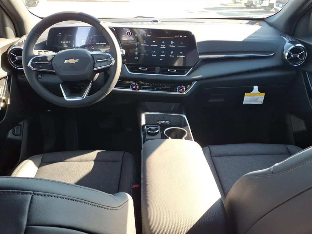 New 2027 Chevrolet Equinox LT w/ Convenience Package II FWD image 19