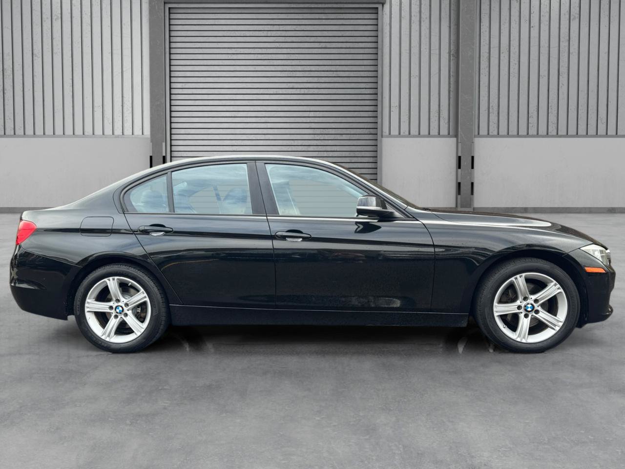 Used 2015 BMW 328i xDrive Sedan AWD/4WD image 29