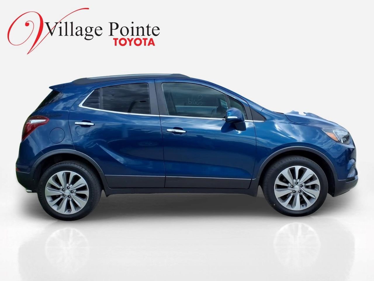 Used 2019 Buick Encore Preferred w/ Safety Package AWD/4WD image 4