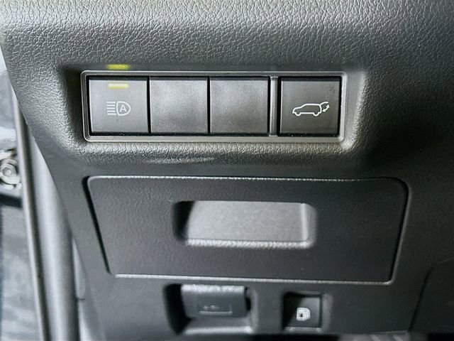 Certified 2025 Toyota Grand Highlander FWD image 11