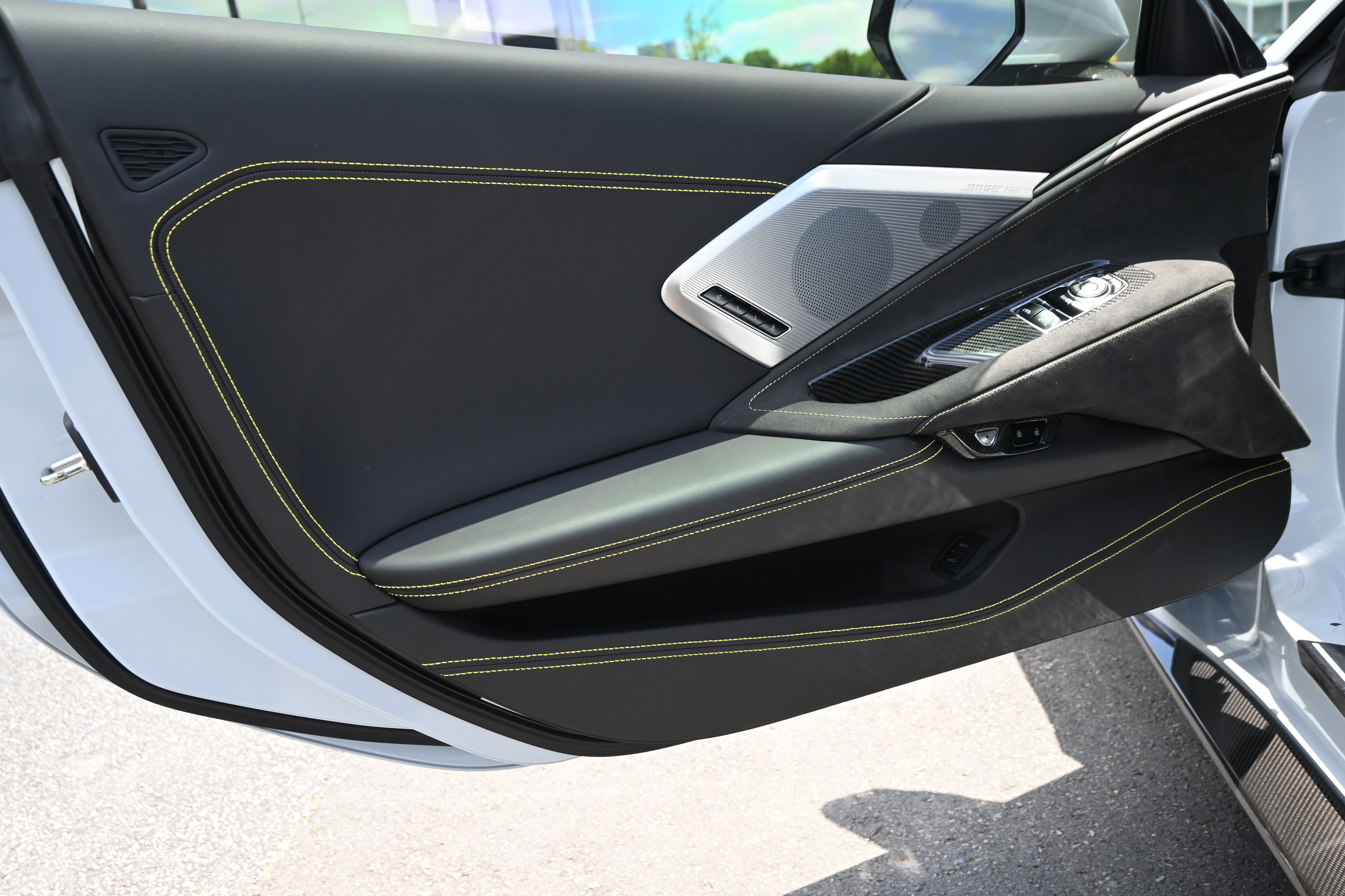 Used 2024 Chevrolet Corvette Stingray Premium Cpe RWD image 24