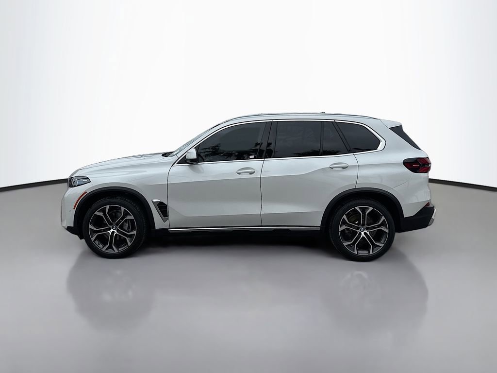 Used 2025 BMW X5 xDrive40i w/ Parking Assistance Package image 4