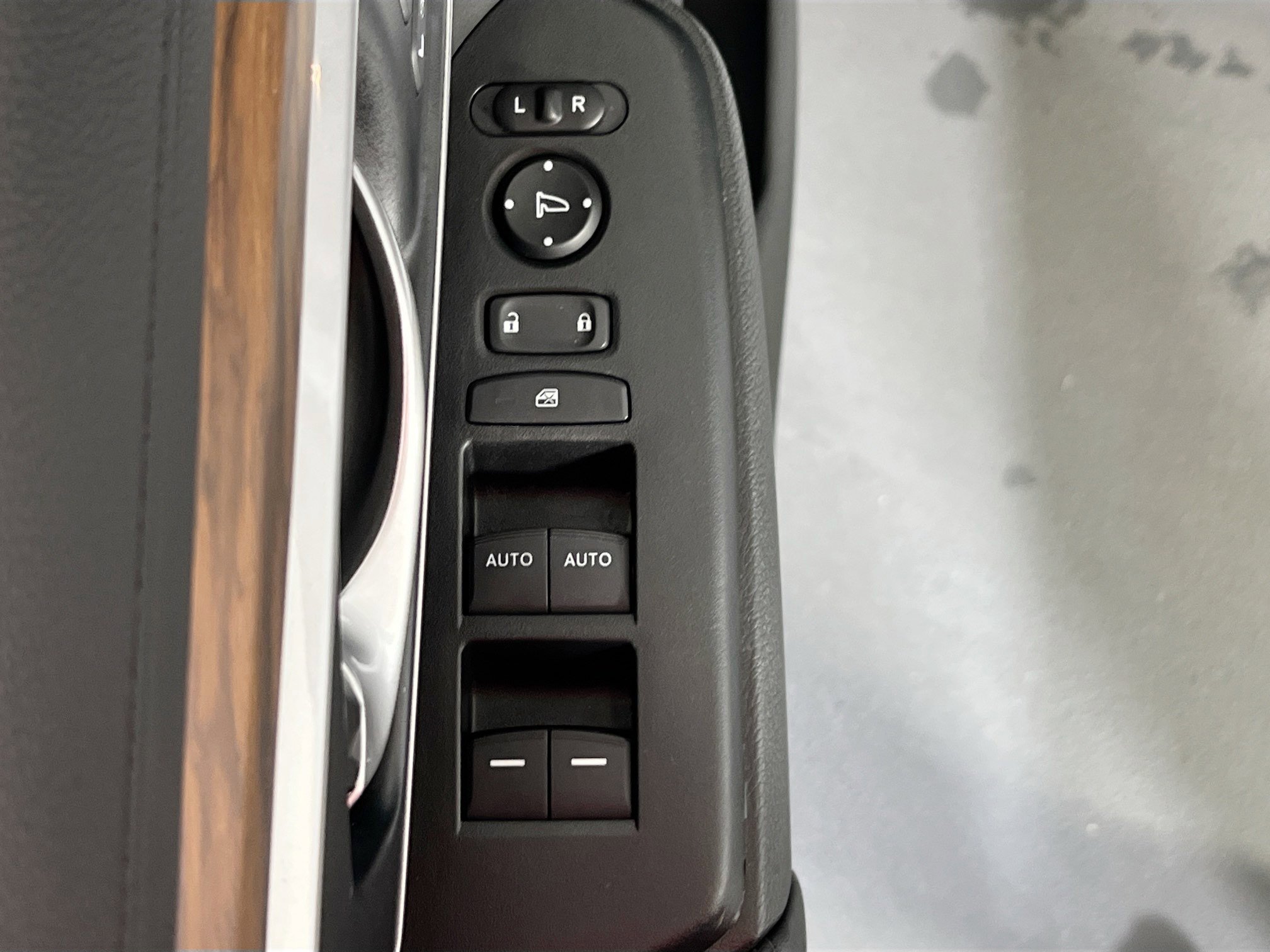 Used 2022 Honda CR-V EX-L image 17