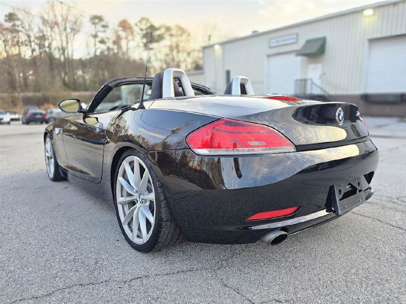 Used 2011 BMW Z4 sDrive35i image 7