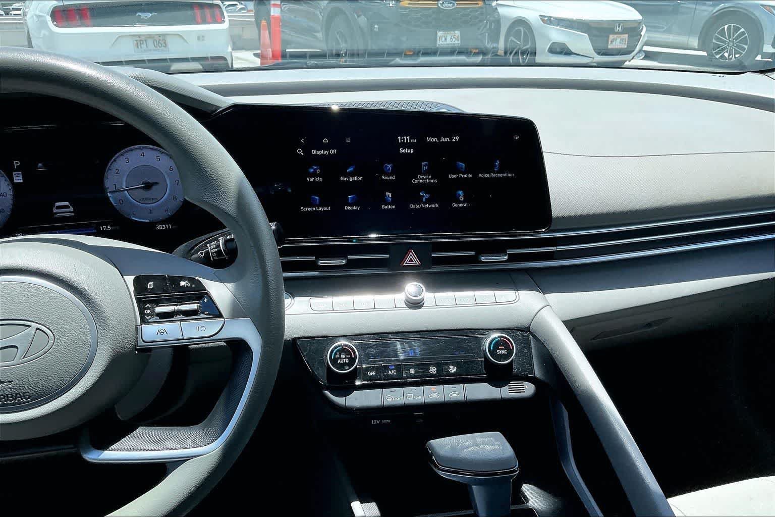 Used 2024 Hyundai Elantra SEL FWD image 15