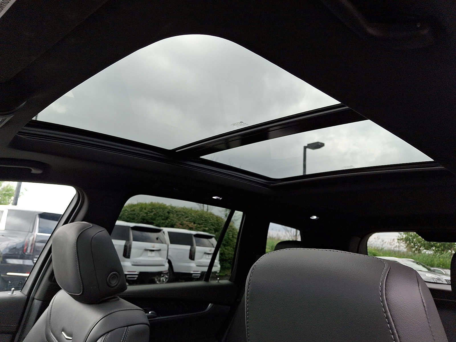 Certified 2024 Cadillac XT6 Premium Luxury w/ LPO, Floor Liner Package AWD/4WD image 13