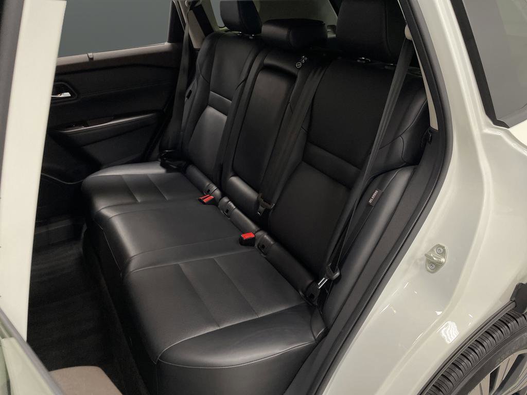 Used 2023 Nissan Rogue SV w/ SV Premium B Package image 29