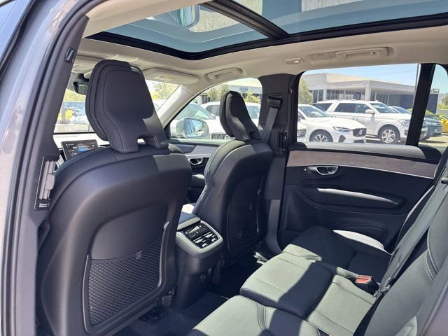 New 2025 Volvo XC90 B6 Plus w/ Protection Package Premier image 19