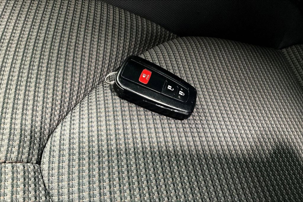 Used 2023 Toyota Highlander L image 13