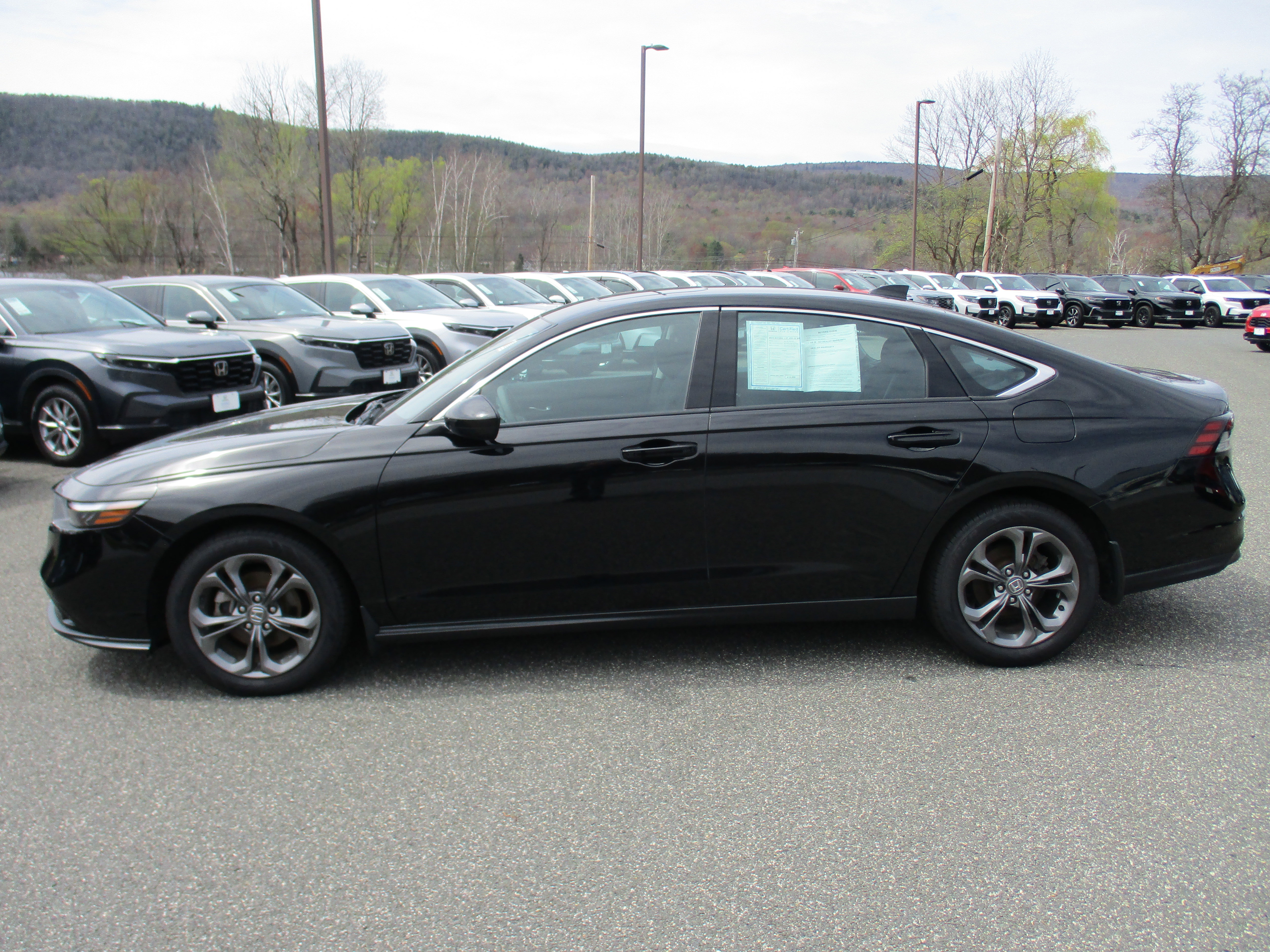 Certified 2023 Honda Accord EX image 8