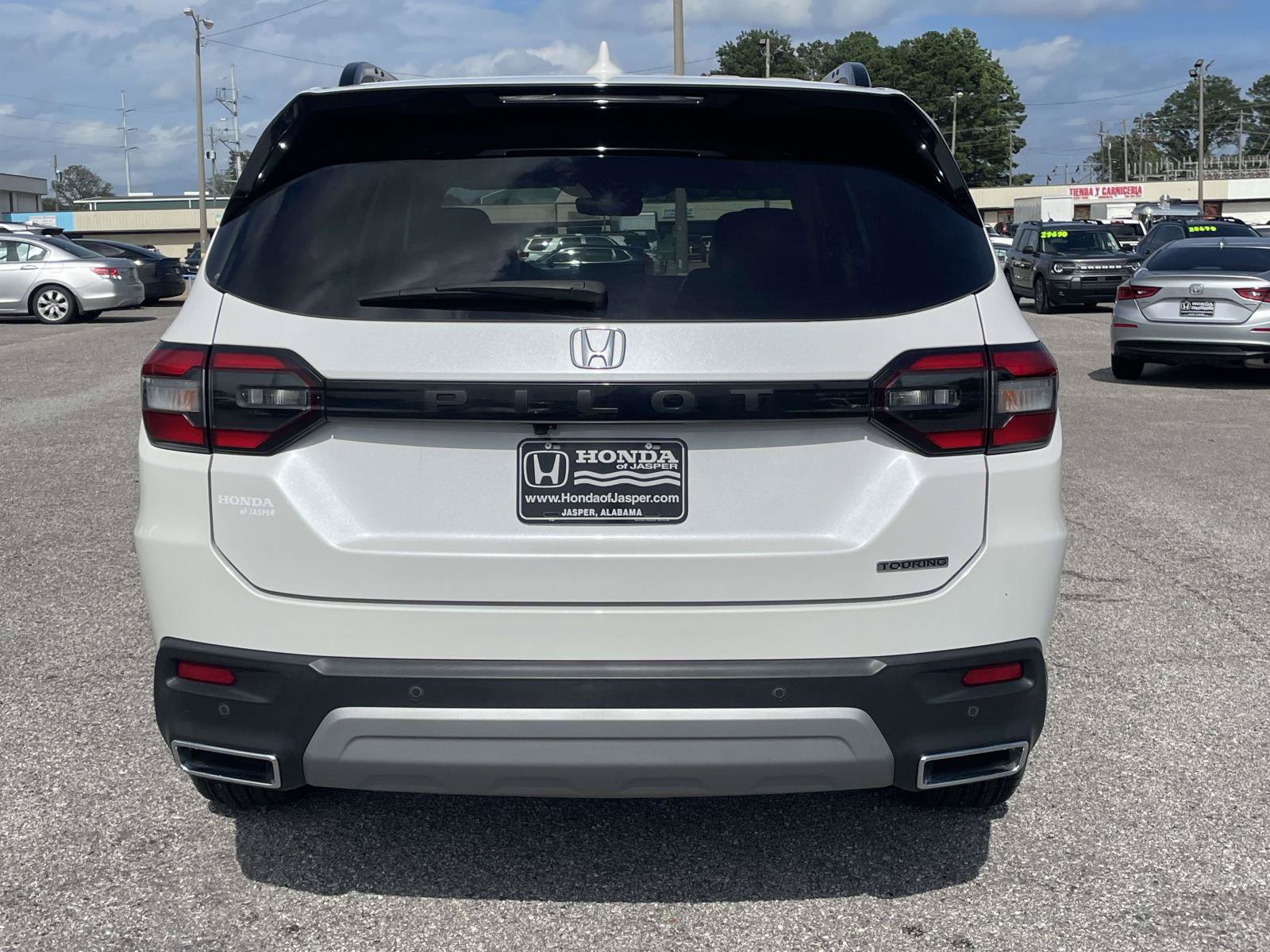 Certified 2023 Honda Pilot Touring image 3