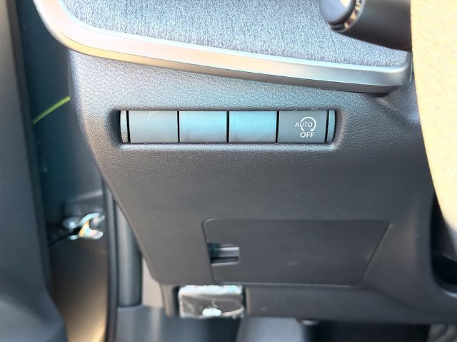 New 2027 Nissan Kicks SV w/ Cold Weather Package FWD image 13