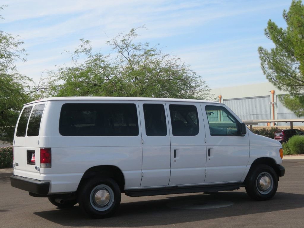 Used 2003 Ford E-350 and Econoline 350 Super Duty Wagon image 6