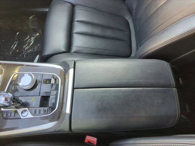 Used 2021 BMW X7 xDrive40i w/ Executive Package image 15