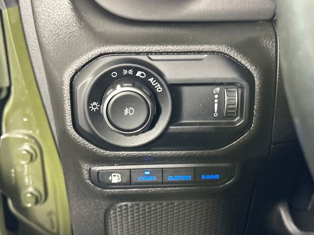 Used 2023 Jeep Wrangler Unlimited w/ Cold Weather Group image 19