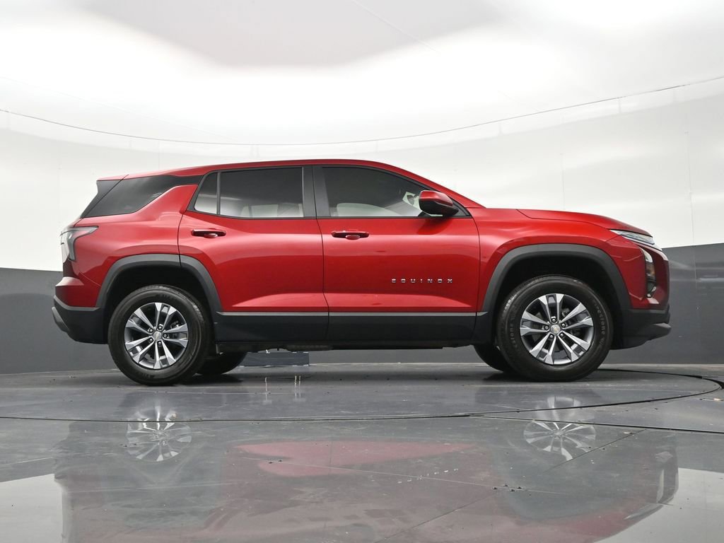 Used 2026 Chevrolet Equinox LT FWD image 31