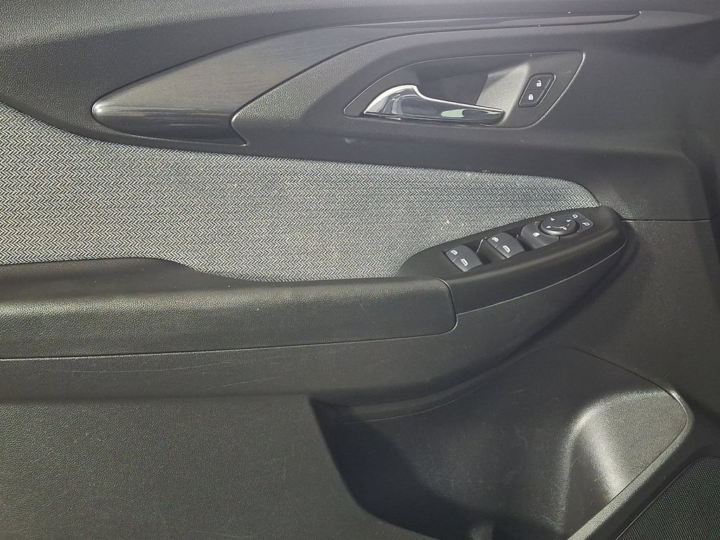 Used 2023 Chevrolet TrailBlazer LT FWD image 14