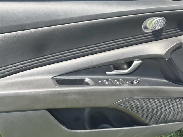 Used 2024 Hyundai Elantra SEL w/ Convenience Package FWD image 19