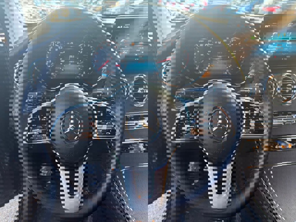 Certified 2022 Mercedes-Benz GLC 300 4MATIC w/ Premium Package Lite image 18