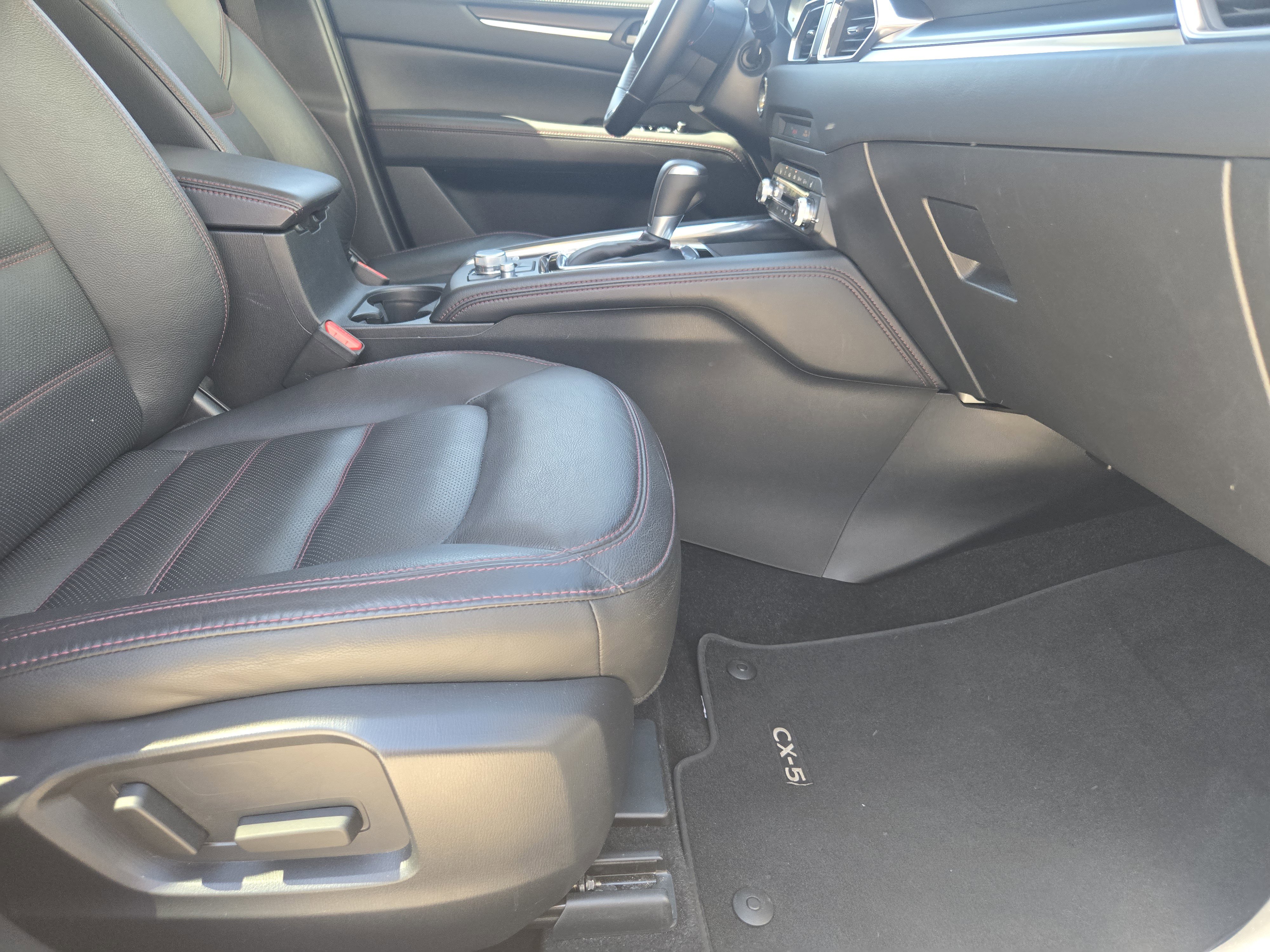 Used 2025 MAZDA CX-5 Carbon Edition image 17