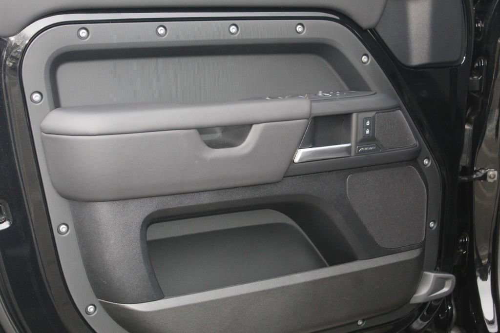 New 2026 Land Rover Defender 110 S AWD/4WD image 24