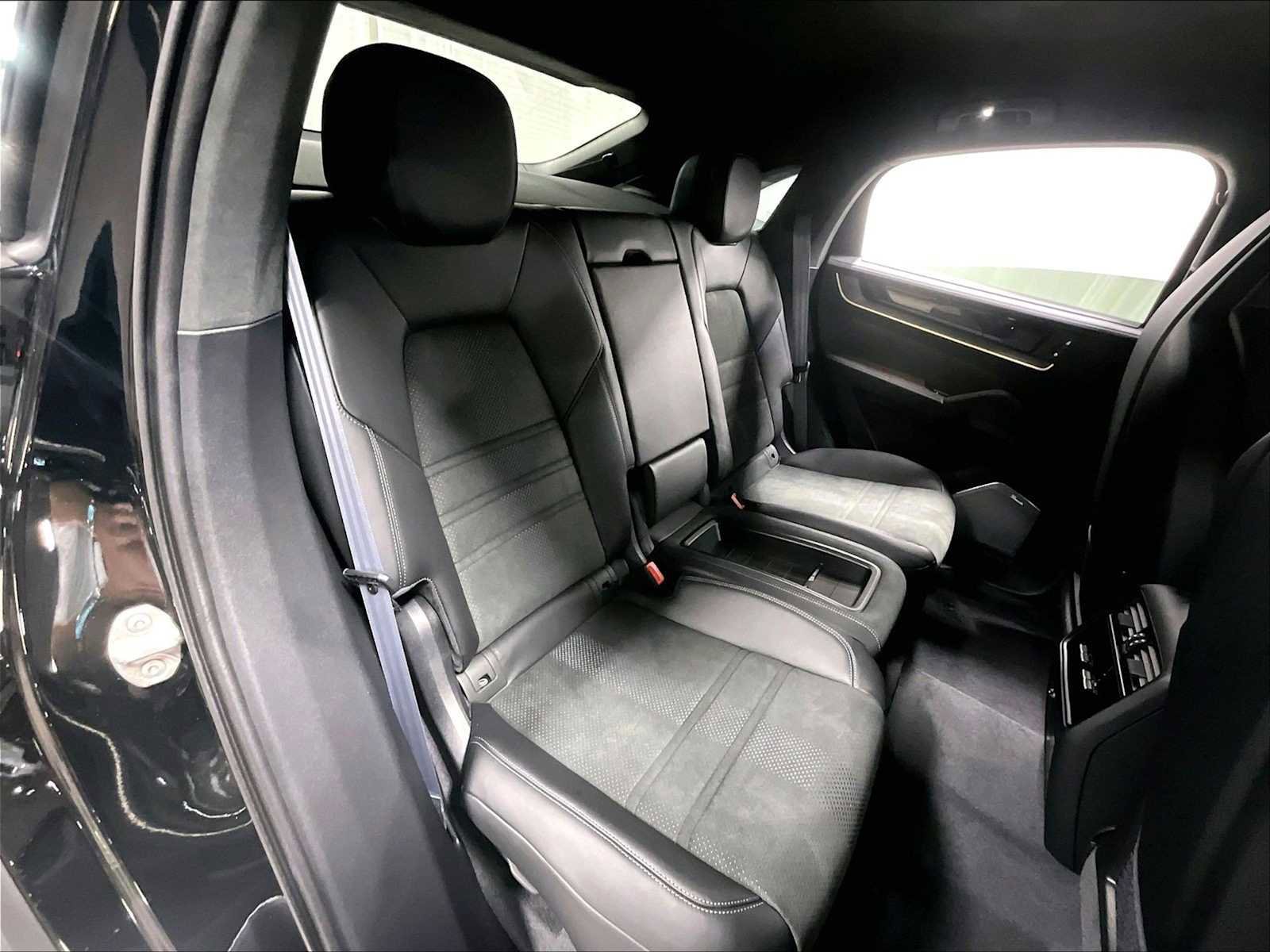 New 2026 Porsche Cayenne Turbo GT image 30