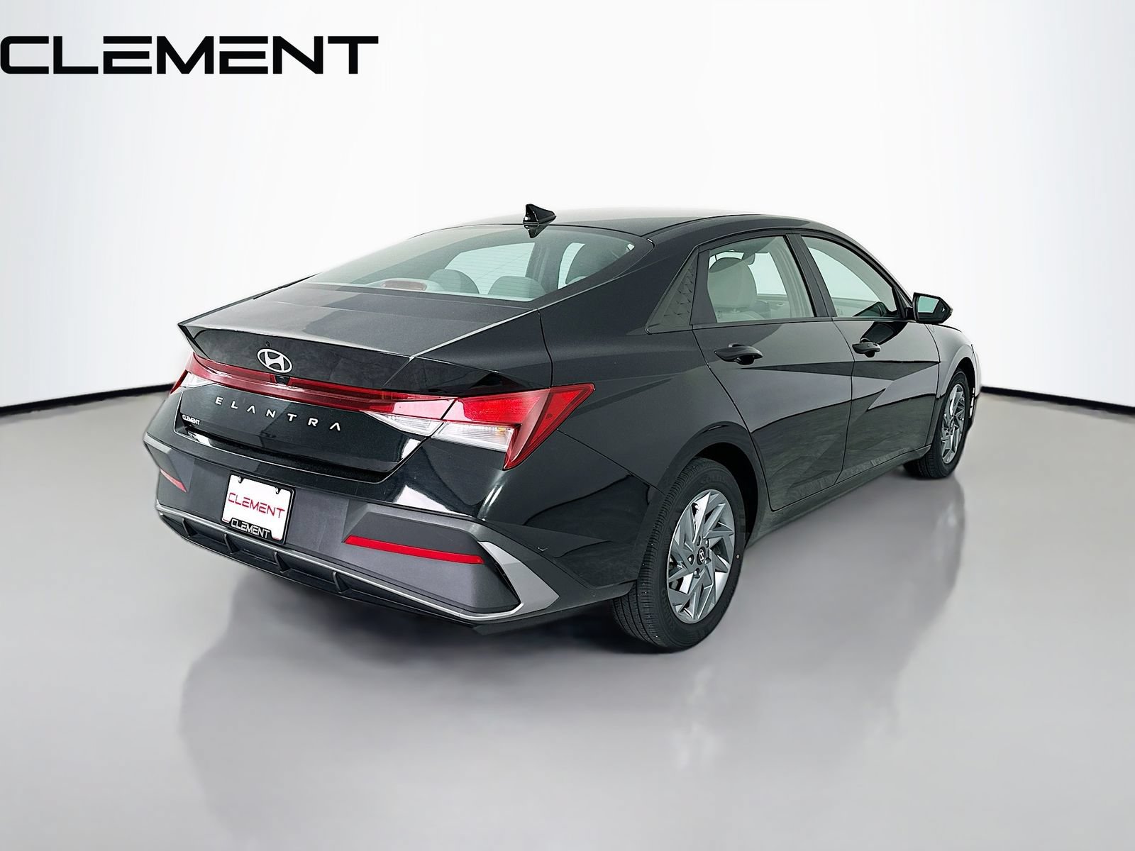 Certified 2024 Hyundai Elantra SEL FWD image 7