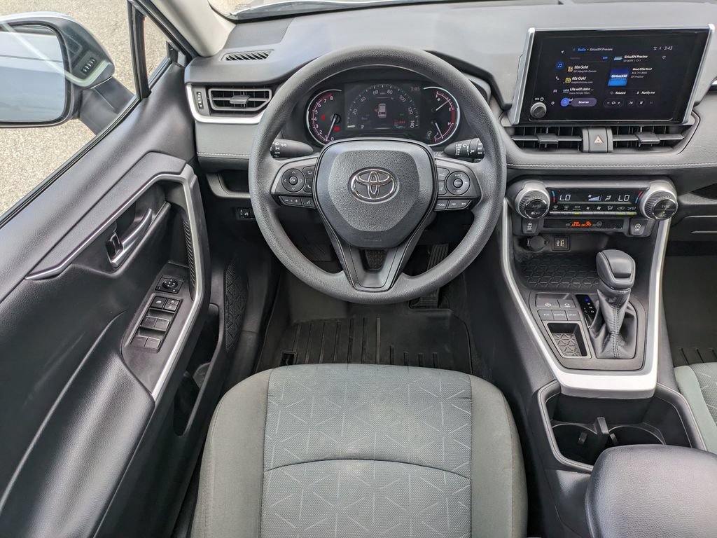 Used 2023 Toyota RAV4 XLE FWD image 17